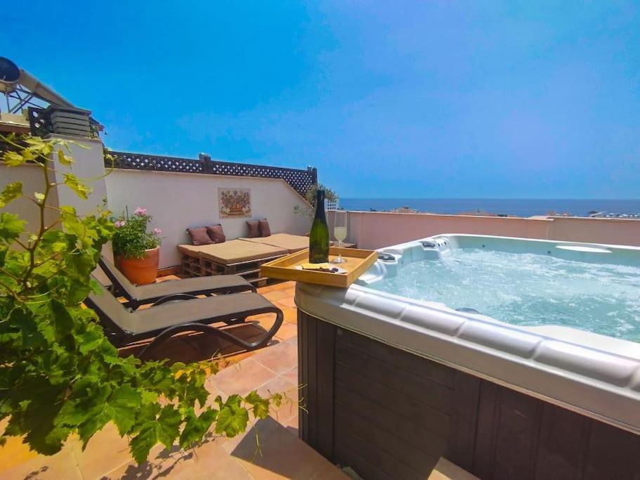 Penthouse With Jacuzzi And Spectacular Sea Views Διαμέρισμα Nerja Εξωτερικό φωτογραφία